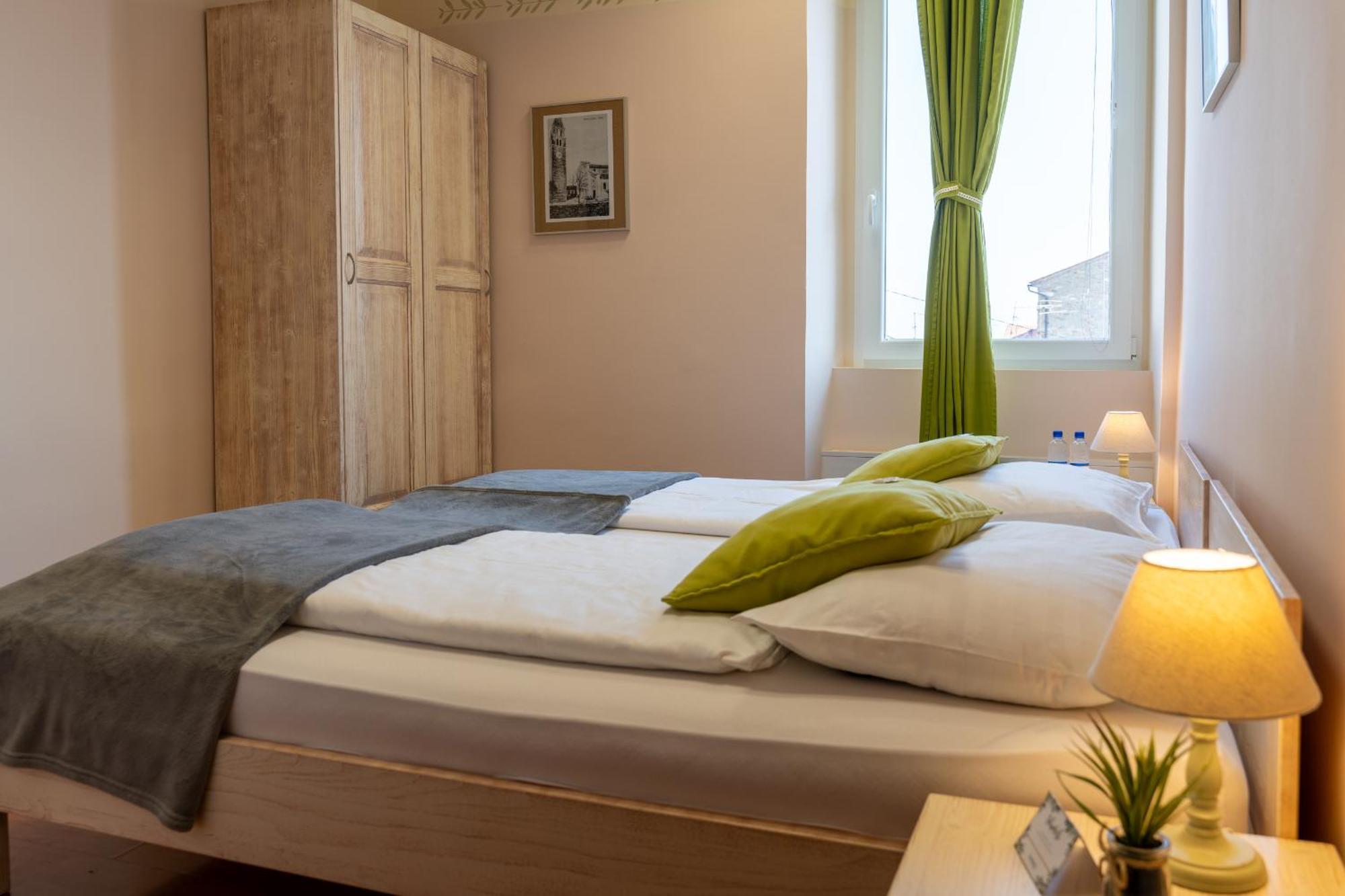 Hotel Stara Sola - Oleander Resort Korte Eksteriør billede